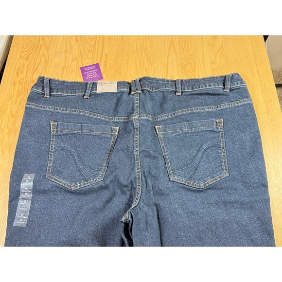 NWT Lane Bryant Straight Fit Bootcut Genius Fit Size 26 Average Medium Wash Plus - Picture 4 of 7